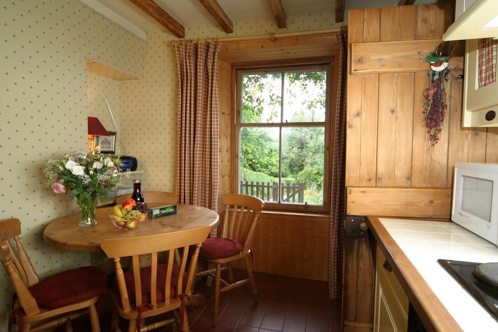 Springburn Cottage Strachur Esterno foto