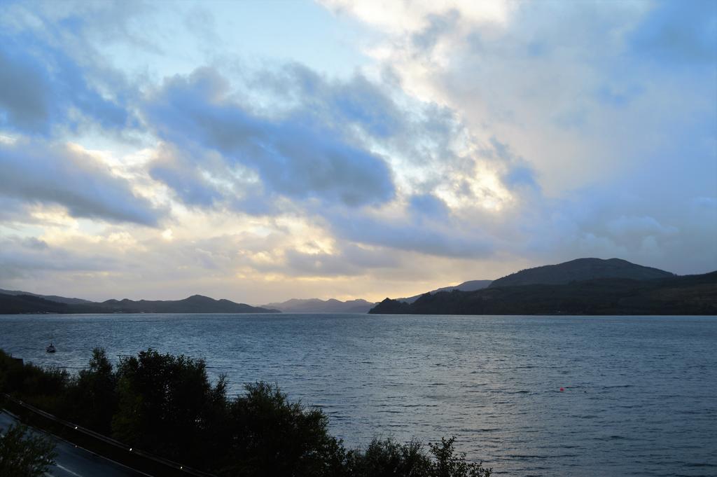 Springburn Cottage Strachur Esterno foto